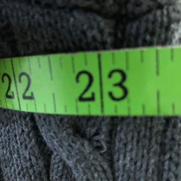 Mens Grey Sweater. Old Navy. XL - Picture 4 of 6